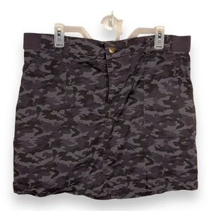 Lee Camouflage Skirt - Black and Gray
